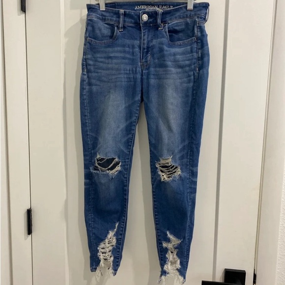 American Eagle Outfitters Denim - American Eagle Next Level Stretch Distressed Jeans |Size 6
